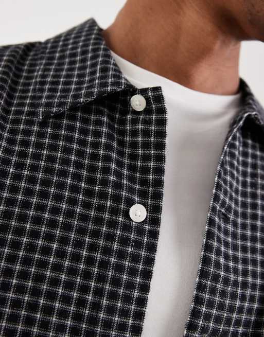 Camisa negra de corte cuadrado y manga larga con estampado de cuadrícula de Jack & Jones, 5 de 5