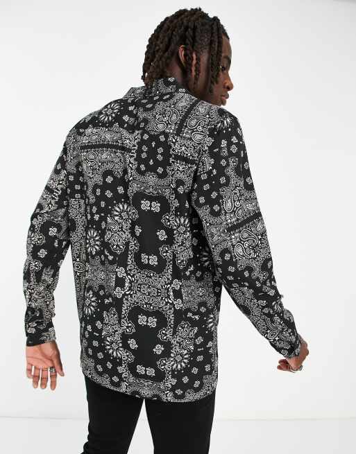 Camisa negra de corte estándar con cuello con solapas y estampado de cachemir de ASOS DESIGN, 2 de 4