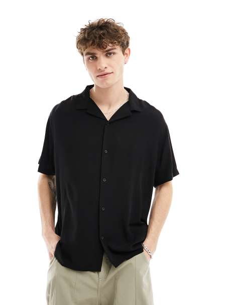Camisa negra de manga corta y corte cuadrado con cuello de solapas de viscosa de Reclaimed Vintage - view 1
