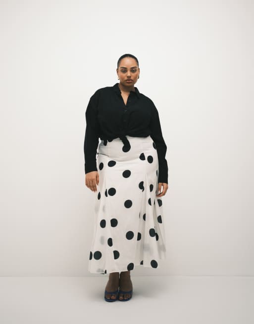Camisa negra de mezcla de lino de ASOS DESIGN Curve, 3 de 4