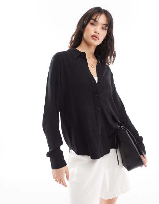 Camisa negra de mezcla de lino de Selected Femme