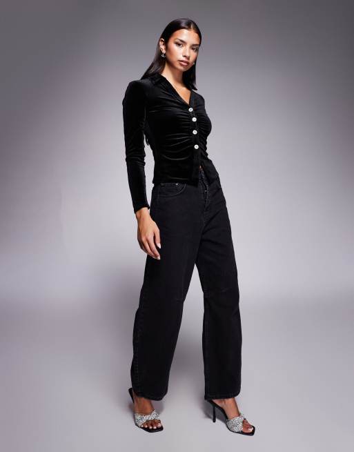 Camisa negra de terciopelo con botones de strass de New Look, 3 de 4