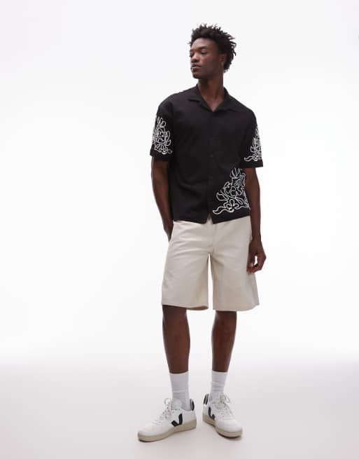 Camisa negra holgada abotonada con botones y bordado de cordón de punto liso premium de Topman, 4 de 4
