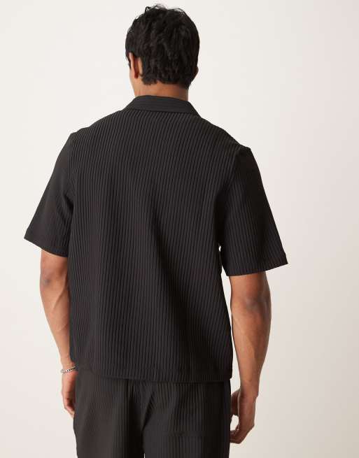 Camisa negra plisada de corte cuadrado suelto con cuello de solapas de ASOS DESIGN (parte de un conjunto), 4 de 4