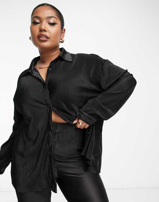 Camisa negra plisada de Lola May Plus (parte de un conjunto)