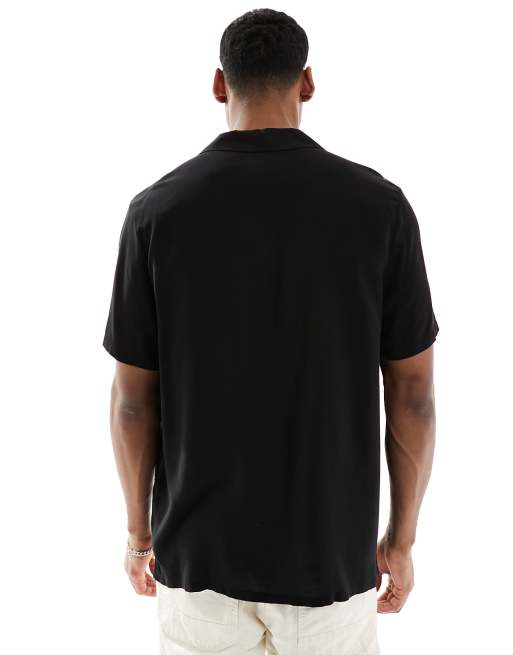 Camisa negra suelta con cuello de solapas pronunciado de viscosa de ASOS DESIGN, 3 de 4