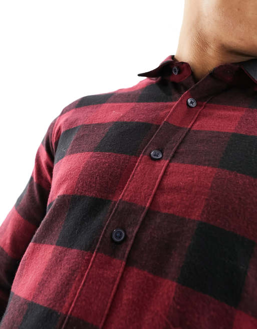 Camisa negra cheap con cuadros rojos