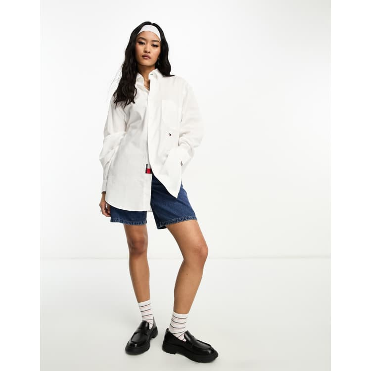 Camisa Oxford blanca de manga larga con logo de bandera de Tommy