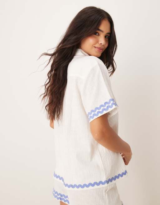 Camisa playera blanca de manga corta con ribete en zigzag de Iisla & Bird (parte de un conjunto), 4 de 4