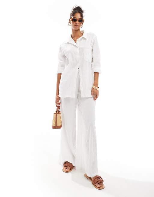 Camisa playera blanca extragrande de tejido texturizado exclusiva de Esmée (parte de un conjunto)