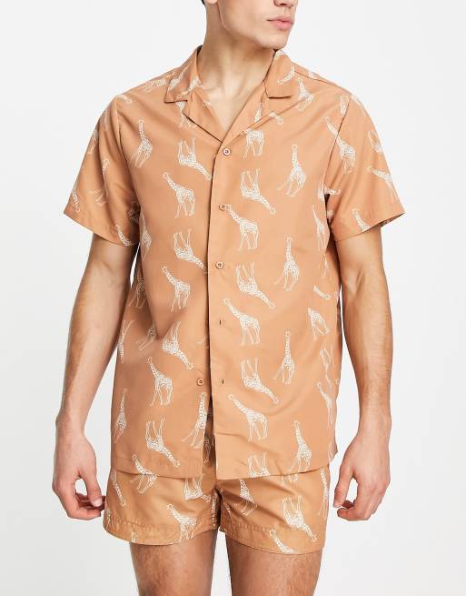 Conjunto de shorts de baño y camisa a juego con estampado de jirafa de South Beach, 3 de 3