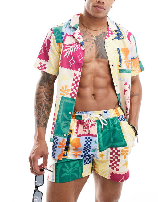 Camisa playera con estampado de postales de Another Influence