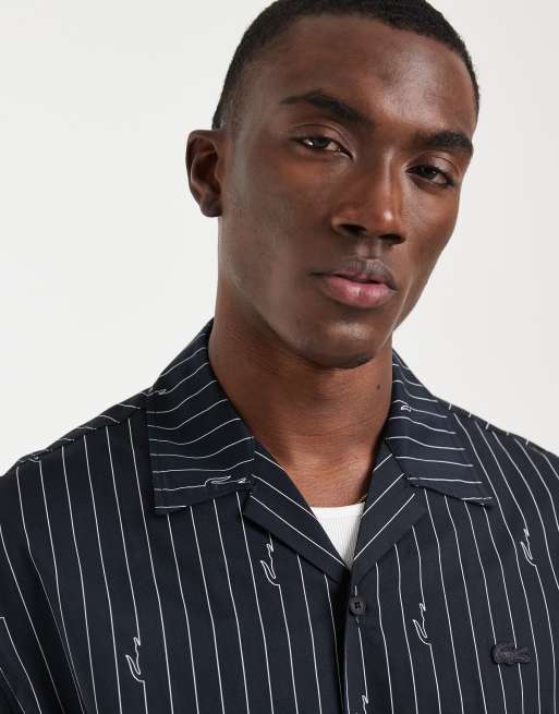 Camisa resort negra a rayas de manga corta con estampado integral de cocodrilo de Lacoste , 5 de 5