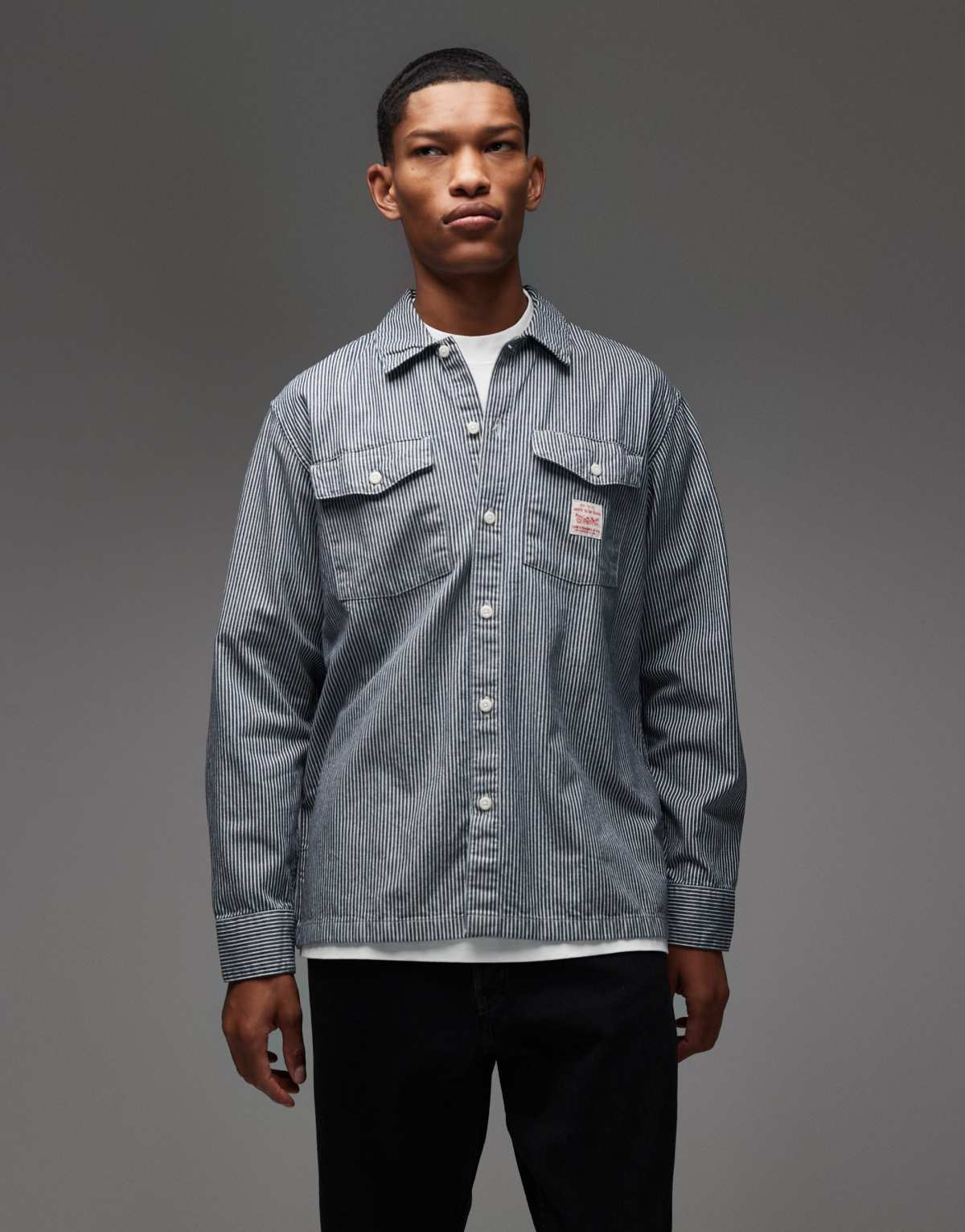Levi's Camisa vaquera a rayas azul marino de estilo worker con etiqueta del logo de la colección cápsula Workwear de