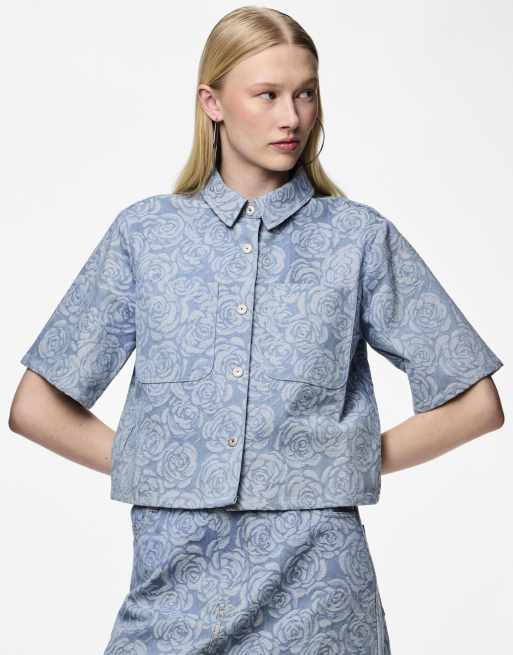 Camisa vaquera azul claro de PIECES