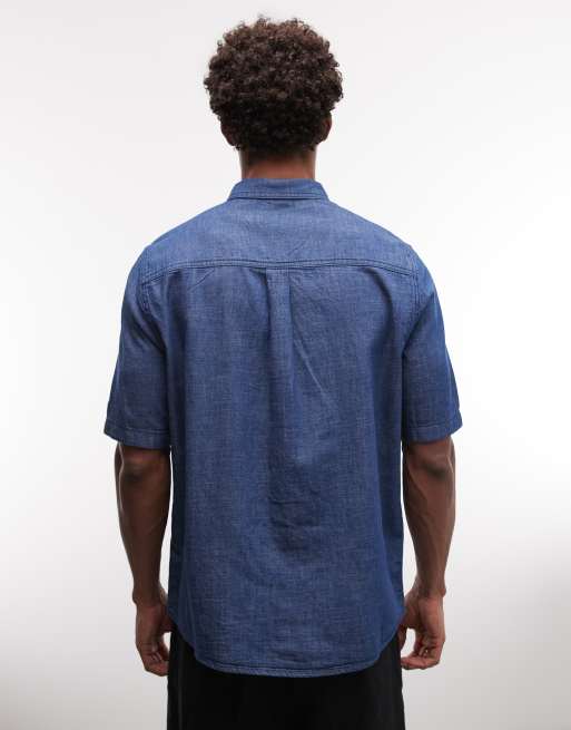 Camisa vaquera azul de manga corta con logo de New Era, 3 de 5