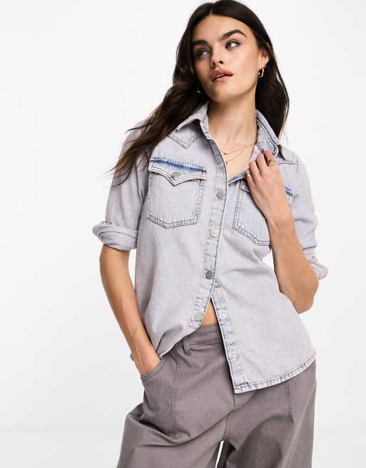 Camisa vaquera color lavanda claro con detalles estilo wéstern Karra de Waven