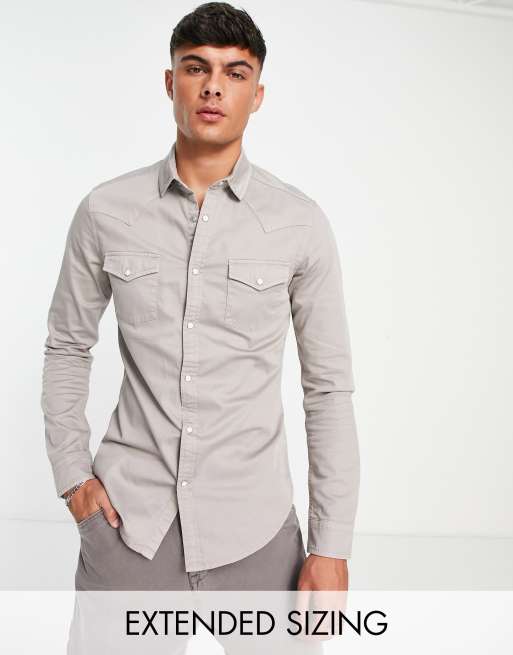 Camisa vaquera color topo entallada de ASOS DESIGN