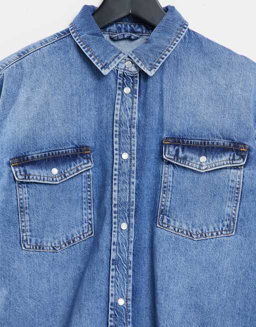 Camisa vaquera en azul claro auténtico con diseño deshilachado de River Island, 3 de 4
