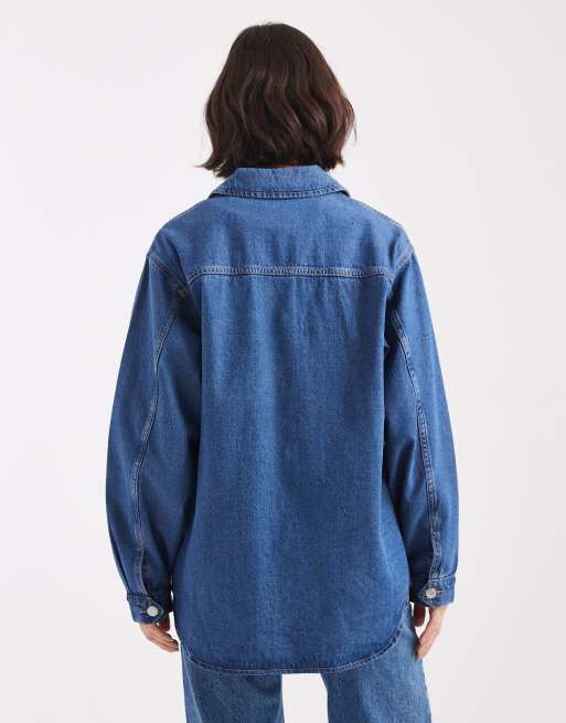 Camisa vaquera extragrande con lavado azul medio y detalle de bolsillo de Vero Moda, 3 de 4