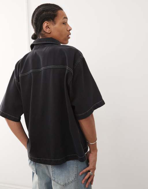Camisa vaquera negra de corte cuadrado con detalle de costura de COLLUSION, 4 de 4
