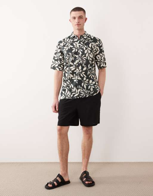 Camisa verde oscuro de manga corta con estampado de hojas de mezcla de lino de ONLY & SONS, 3 de 5