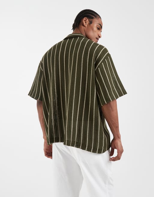 Camisa verde oscuro extragrande con cuello de solapas de croché de ASOS DESIGN, 4 de 5
