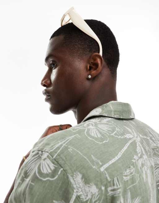 Camisa verde salvia con estampado hawaiano y cuello de solapas de mezcla de lino de ONLY & SONS, 4 de 4