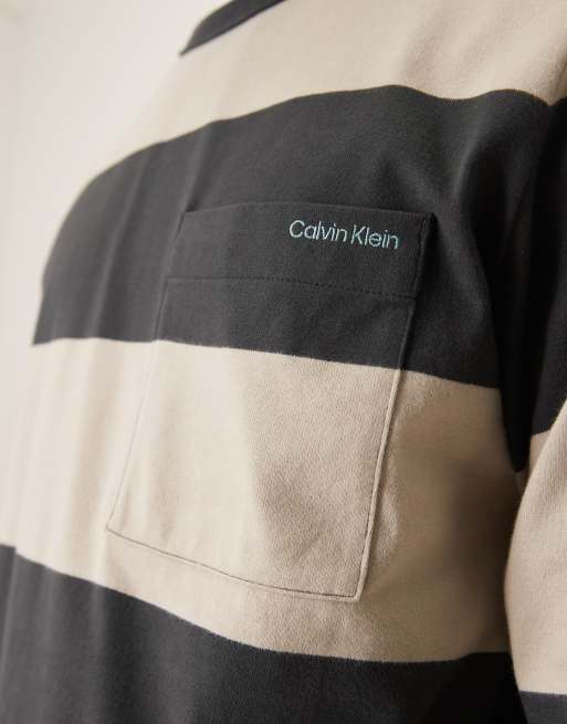 Camiseta a rayas beis y grises de manga larga de Calvin Klein Jeans, 5 de 5