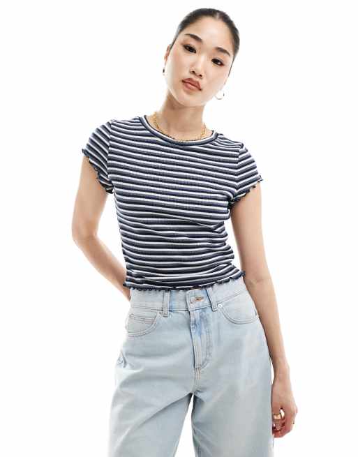 Camiseta a rayas en tonos azules con diseño encogido y bordes ondulados de ASOS DESIGN