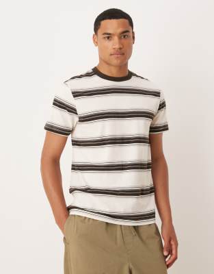 Camiseta a rayas marrones de corte estándar de ASOS DESIGN