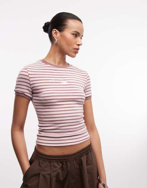 Camiseta a rayas rosas y marrones con diseño encogido y detalle de gráfico de Daisy Street - view 1