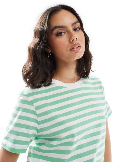 Camiseta a rayas verdes y blancas de corte cuadrado y manga corta de PIECES, 3 de 4