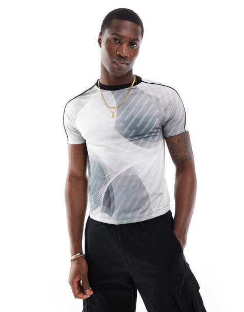 Camiseta ajustada con estampado integral deportivo de ASOS DESIGN - view 1