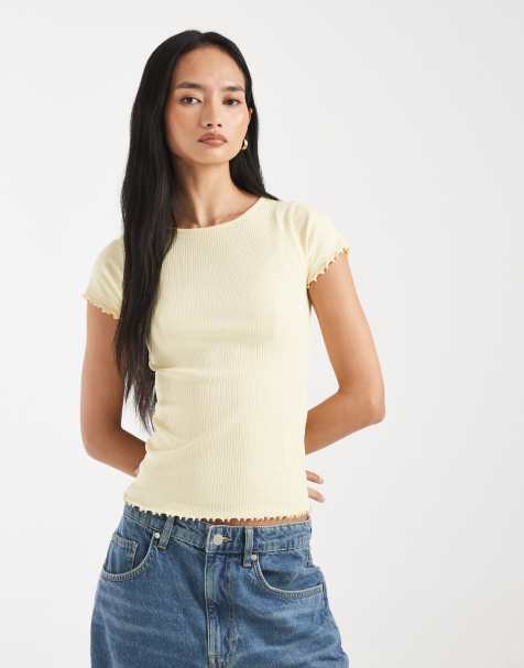 Camiseta amarilla con bordes ondulados remallados de New Look - view 1