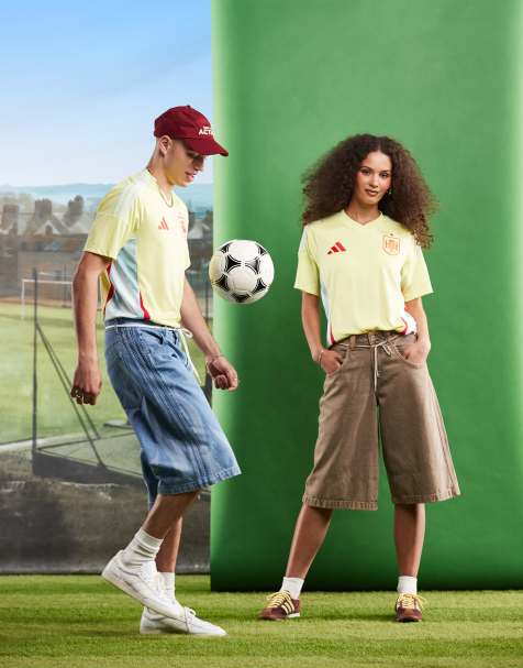 Camiseta amarilla con diseño de la segunda equipación de España para la Eurocopa 2024 de adidas Football - view 1
