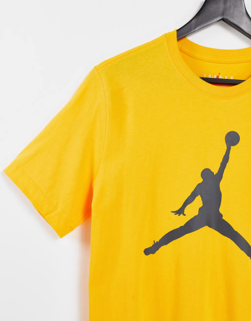 Camiseta amarilla con logo Jumpman grane de Nike Jordan