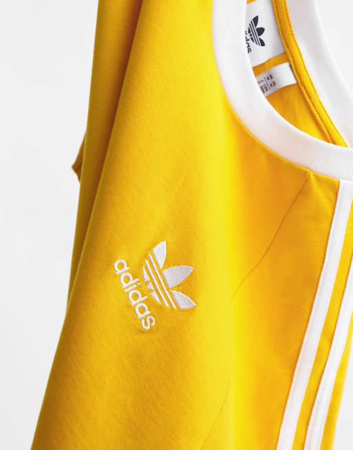 Camiseta amarilla con tres rayas adicolor de adidas Originals