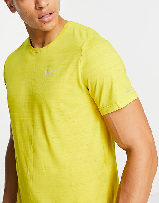 Camiseta amarilla Dri-FIT Miler de Nike Running |