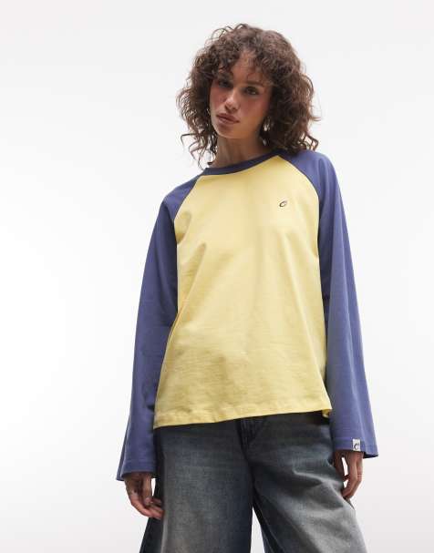 Camiseta amarilla y azul marino con mangas raglán y detalle de la marca de COLLUSION - view 1