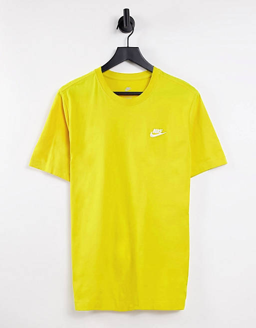 Hombre Tops | Camiseta amarillo azufre de Nike Club - QV54924