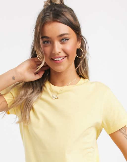 Camiseta amarillo pastel new arrivals