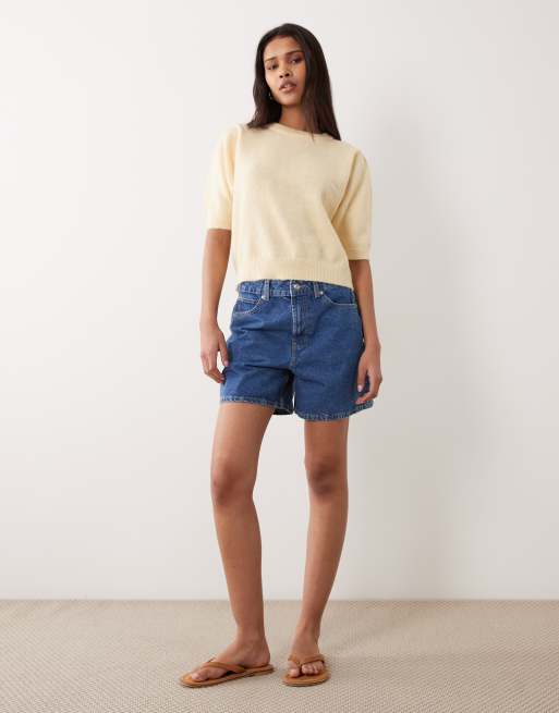 Camiseta amarillo pastel de manga corta con cintura entallada de ASOS DESIGN, 2 de 4