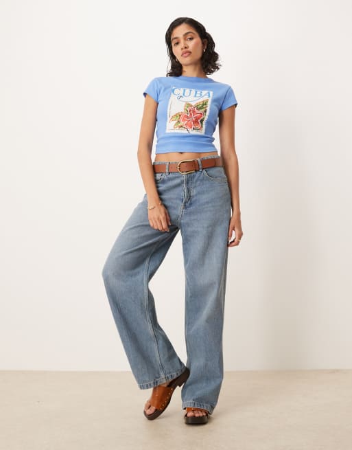 Camiseta azul claro con diseño encogido y estampado estilo postal de Cuba de ASOS DESIGN, 2 de 4