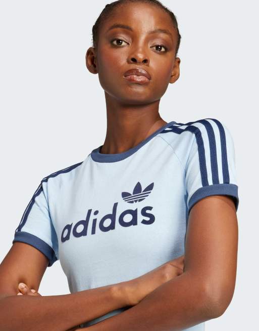 Camiseta azul claro y azul marino con gráfico lineal Cali de