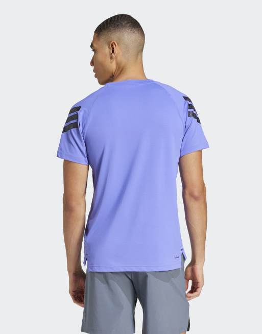 Camiseta azul cobalto pálido y negra con 3 rayas Icon de adidas Performance, 2 de 4