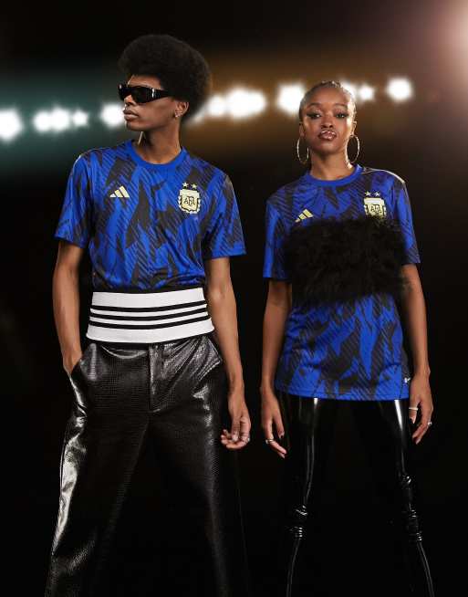 Camiseta azul con diseño de prepartido de Argentina del Mundial 2022 de adidas Football