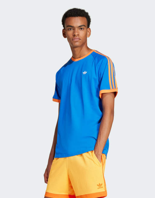 Camiseta azul con monograma Cali de adidas Originals
