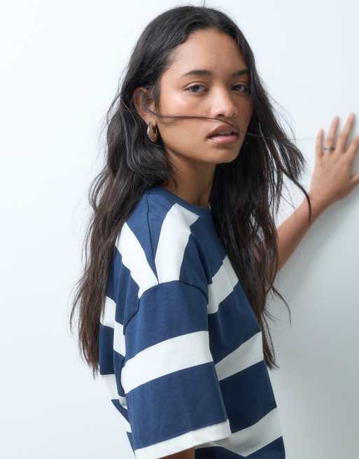 Camiseta azul marino a rayas extragrande de ASOS DESIGN, 4 de 5