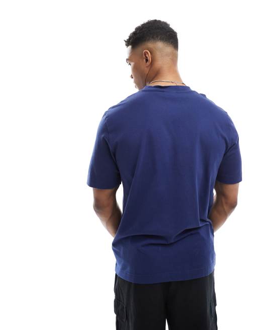 Camiseta azul marino con estampado gráfico Mass de Barbour International, 3 de 4